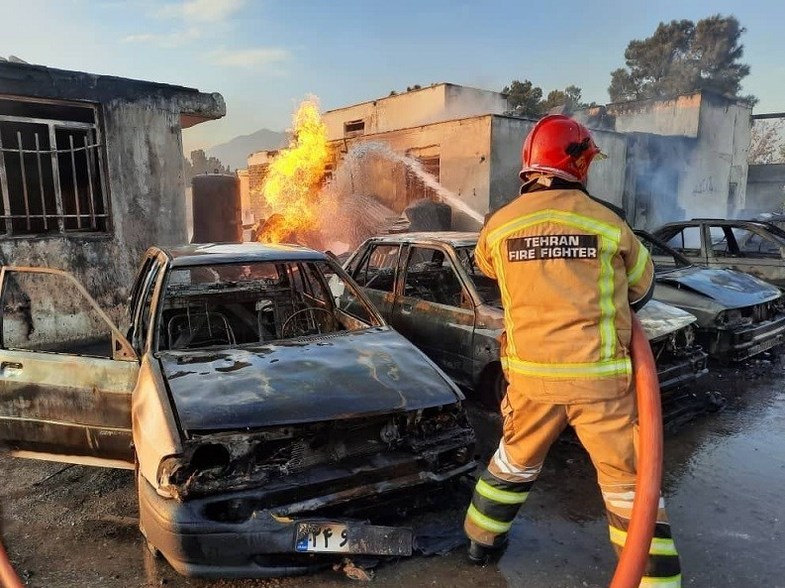 جزئیات انفجار ۶ دستگاه خودرو در جاده مخصوص کرج/تصاویر