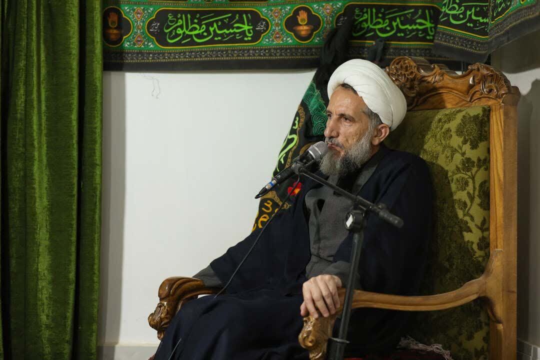 آیت‌الله مظفری: محور وحدت، ولی‌فقیه است/ دشمن در سراشیبی سقوط قرار دارد