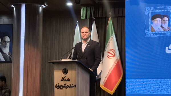 گلایه شهروندان از بی نظمی در ادارات گلایه شهروندان از بی نظمی در ادارات